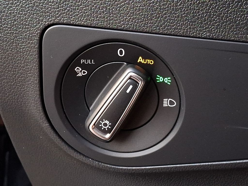 Thumbnail: 2022 Volkswagen Tiguan - 23