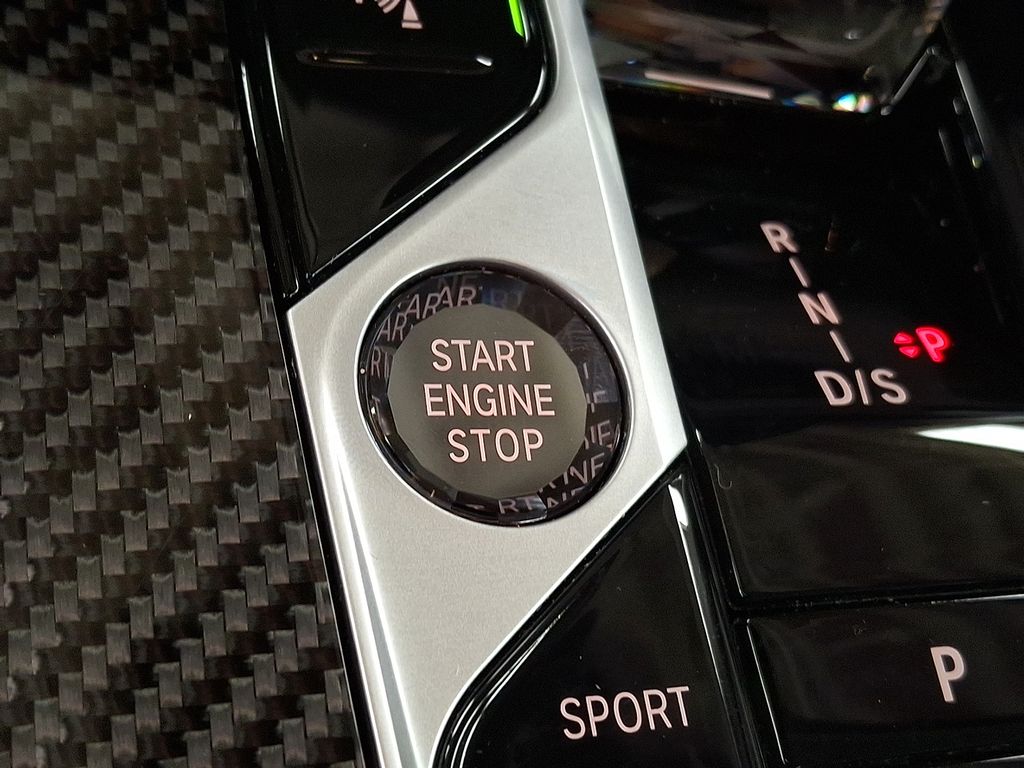 Thumbnail: 2025 BMW X7 - 21