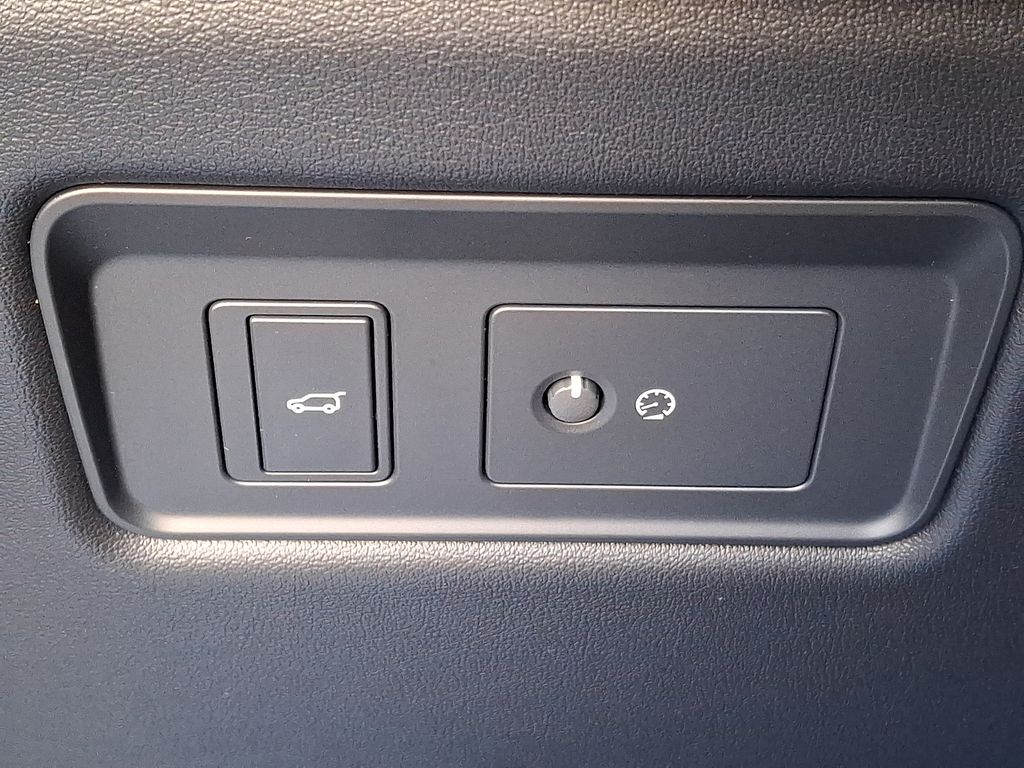 Thumbnail: 2022 Land Rover Range Rover Sport - 23