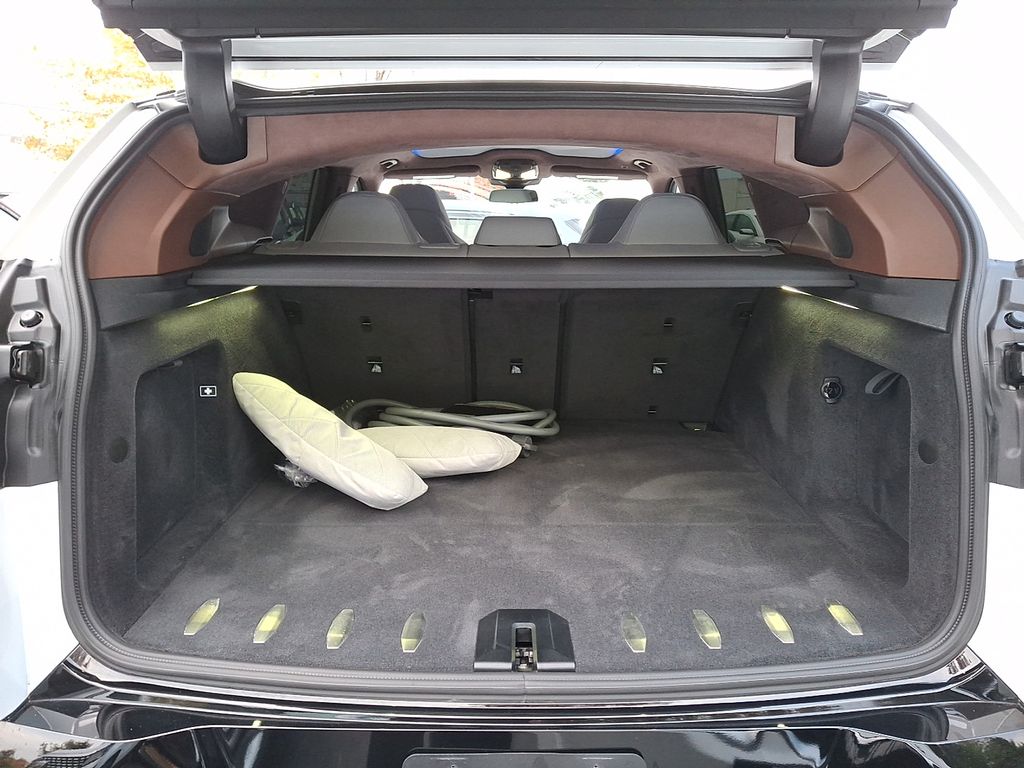 Thumbnail: 2024 BMW XM - 27