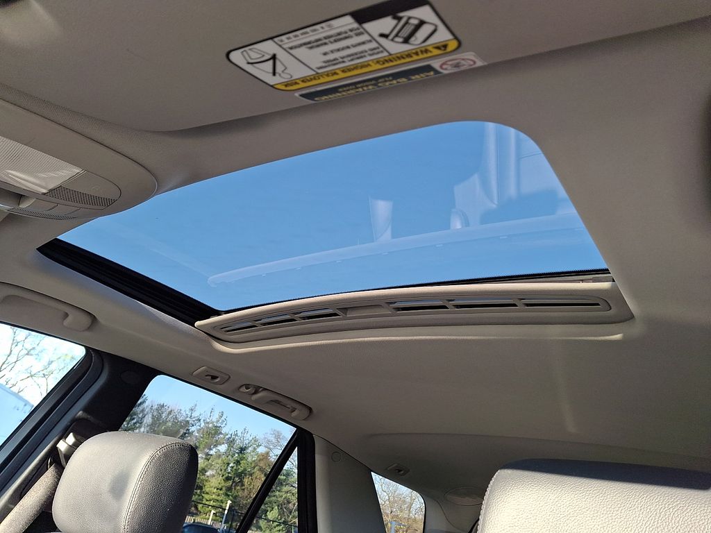 Thumbnail: 2006 Mercedes-Benz M-Class - 11