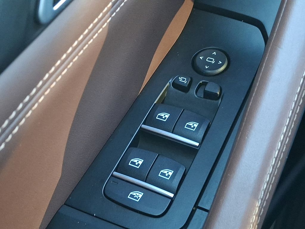 Thumbnail: 2022 BMW X6 - 24