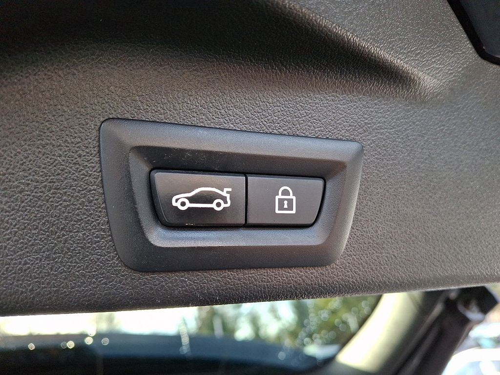 Thumbnail: 2022 BMW X5 - 28