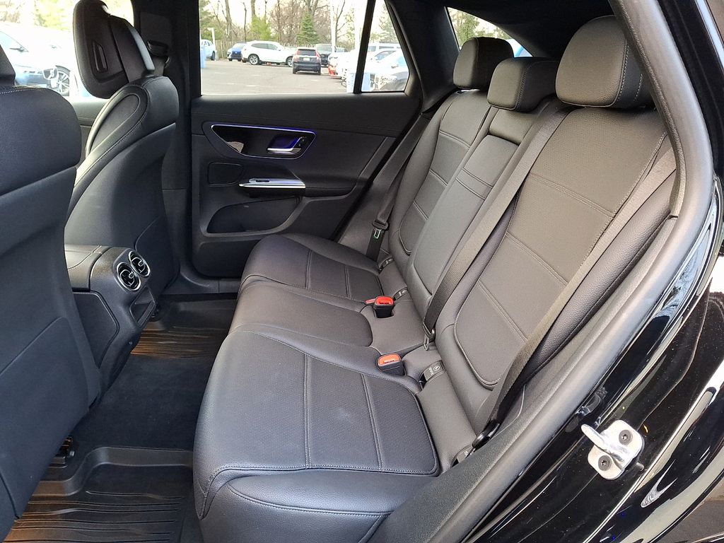 Thumbnail: 2023 Mercedes-Benz GLC - 8