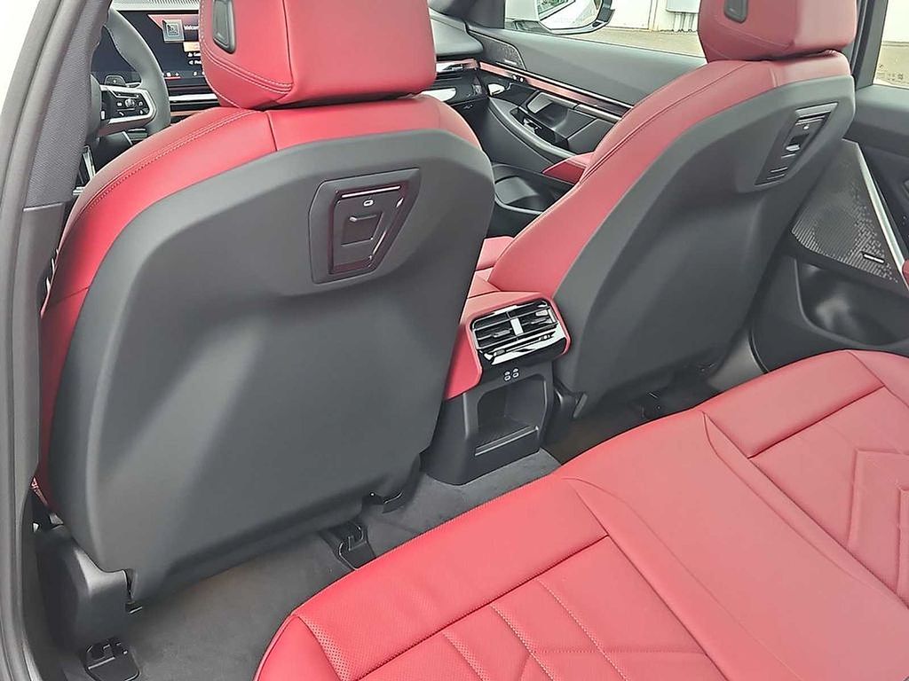 Thumbnail: 2026 BMW 5 Series - 18