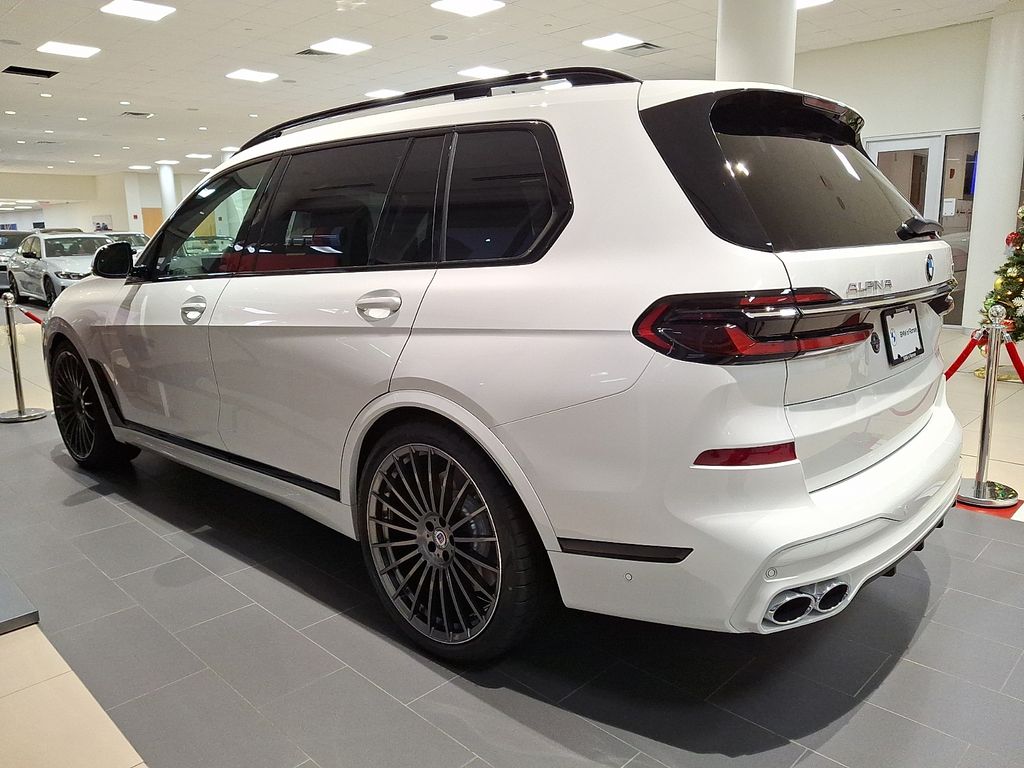 Thumbnail: 2026 BMW X7 - 6