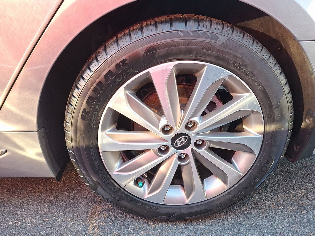 Thumbnail: 2015 Hyundai Sonata - 6