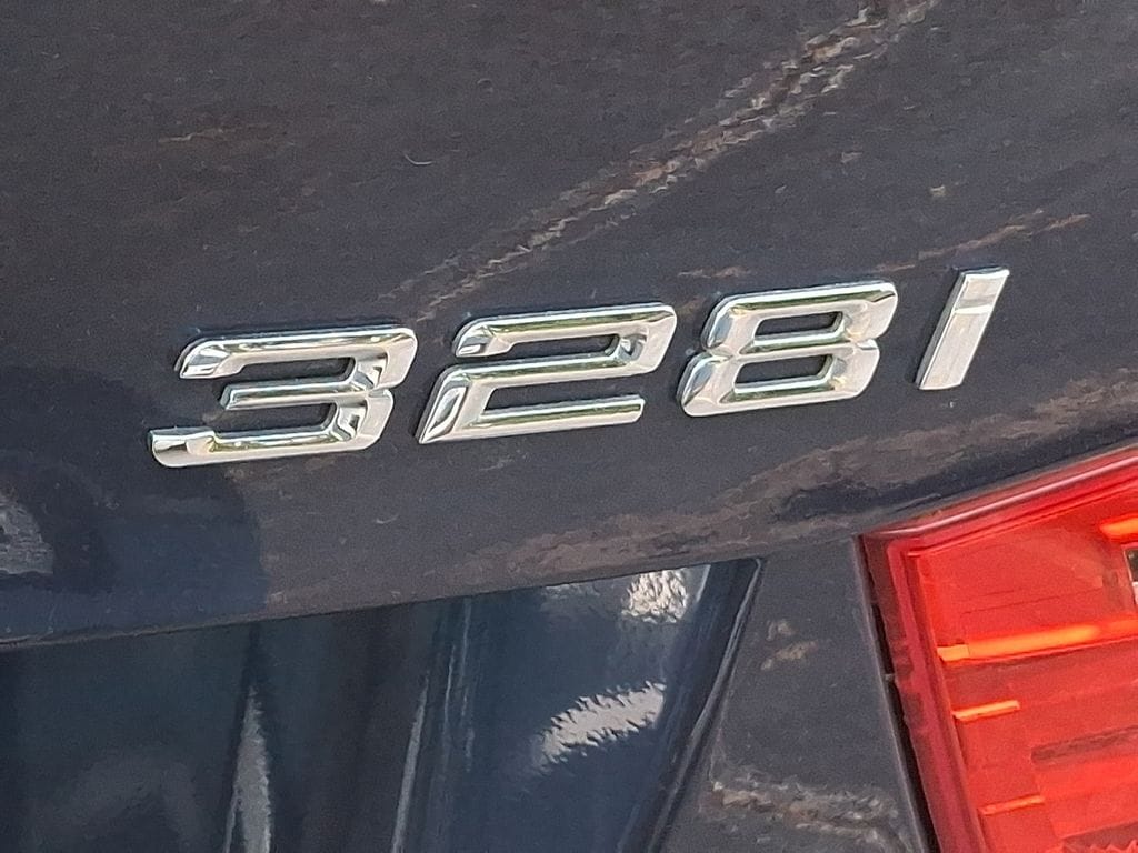 Thumbnail: 2011 BMW 3 Series - 27