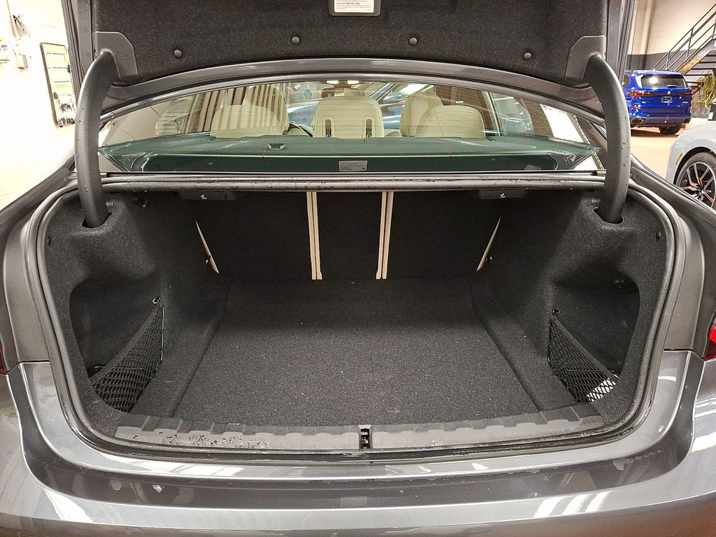 Thumbnail: 2021 BMW 3 Series - 27