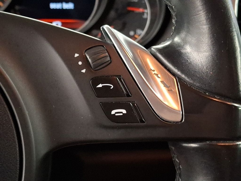 Thumbnail: 2014 Porsche Cayenne - 19