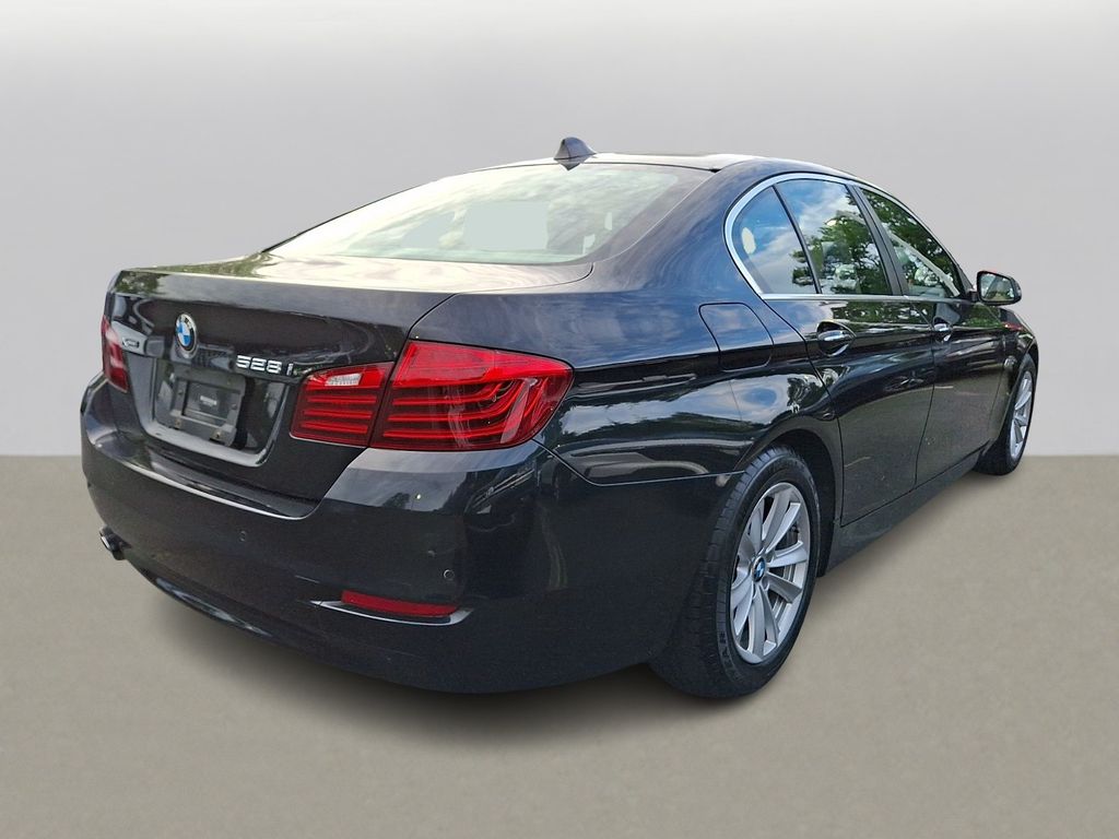 Thumbnail: 2015 BMW 5 Series - 4