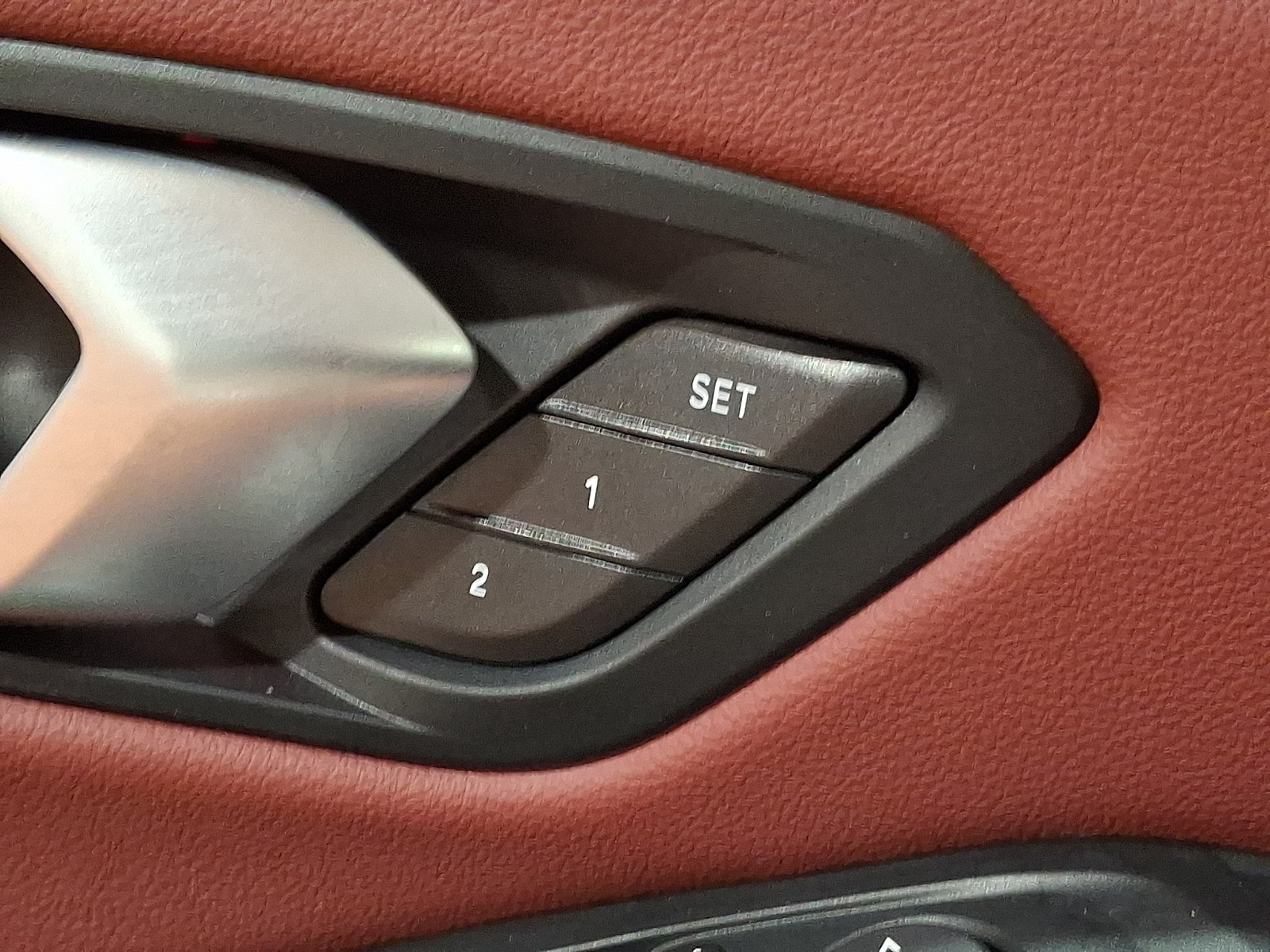 Thumbnail: 2025 BMW 3 Series - 25