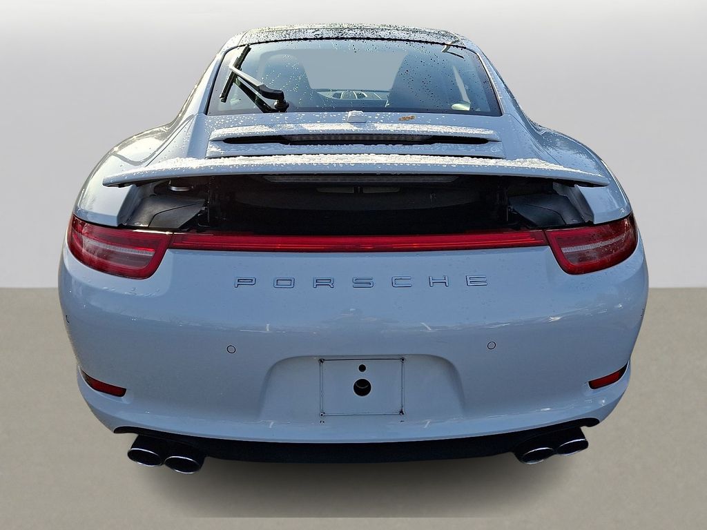 Thumbnail: 2015 Porsche 911 - 4