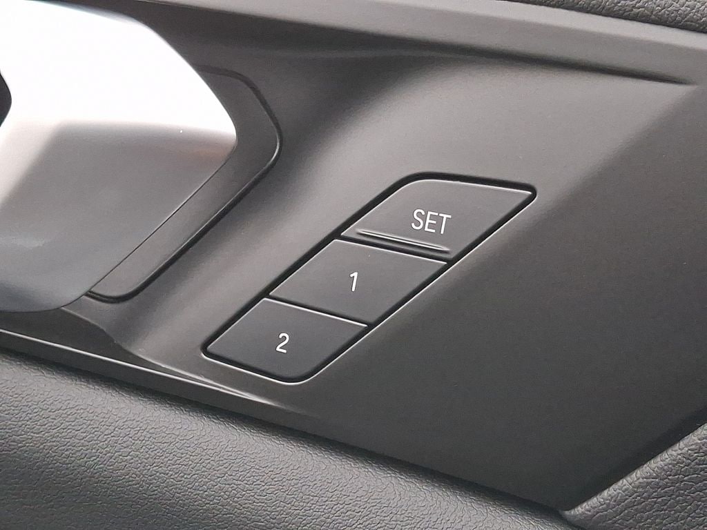 Thumbnail: 2023 BMW X5 - 24