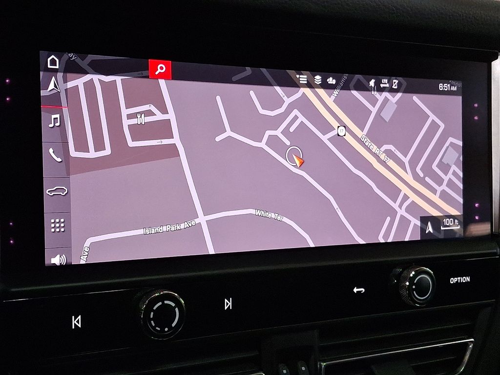 Thumbnail: 2022 Porsche Macan - 13