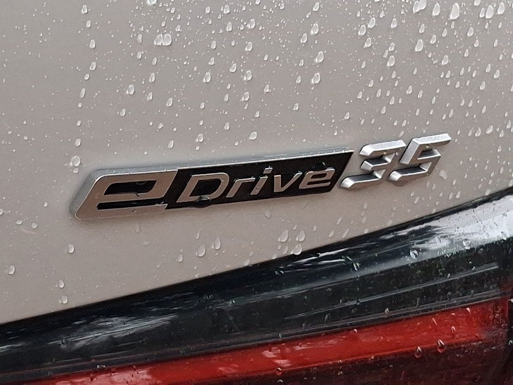 Thumbnail: 2023 BMW i4 - 30