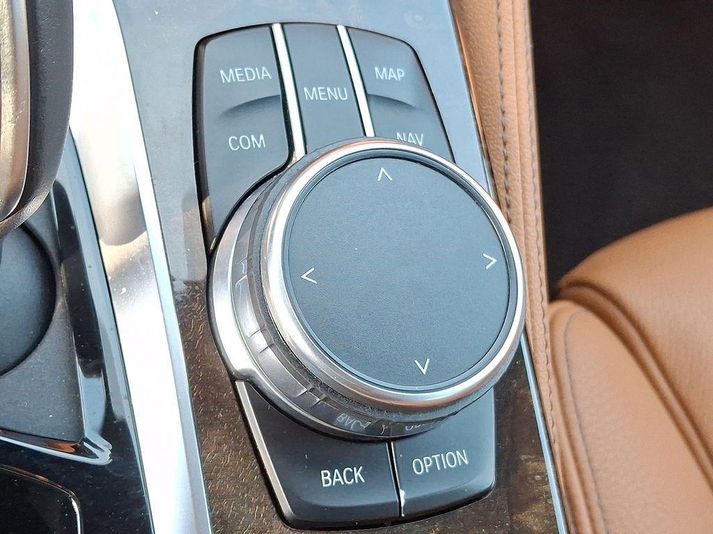 Thumbnail: 2019 BMW 5 Series - 21