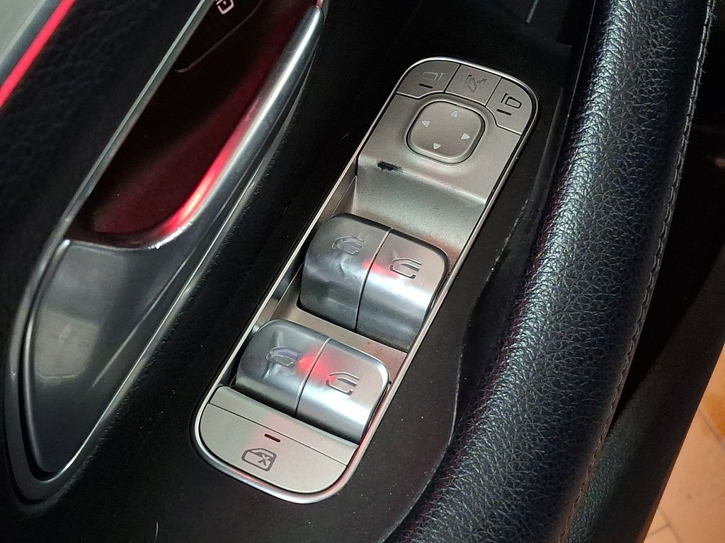 Thumbnail: 2020 Mercedes-Benz GLE - 25