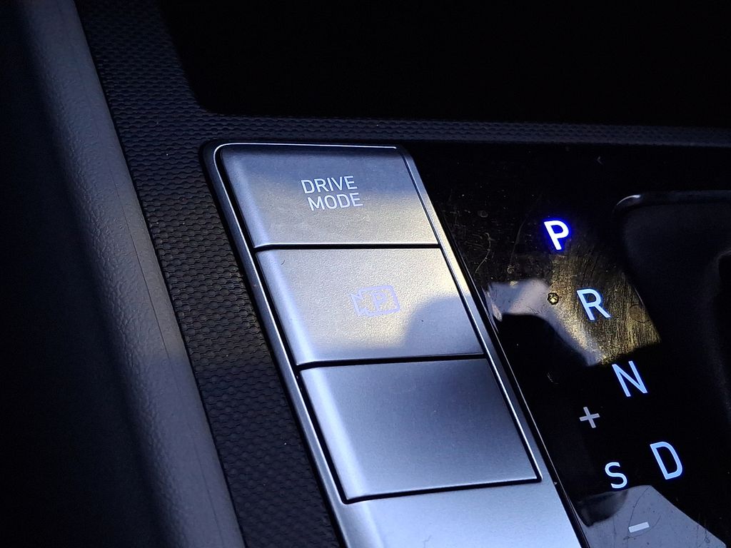 Thumbnail: 2025 Hyundai Elantra - 22