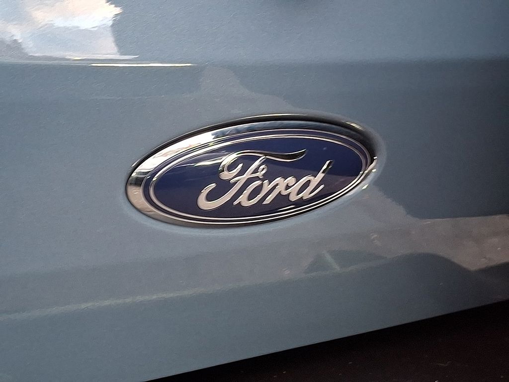 Thumbnail: 2023 Ford Bronco - 28