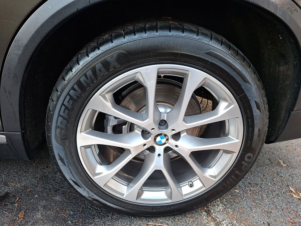 Thumbnail: 2024 BMW X5 - 6