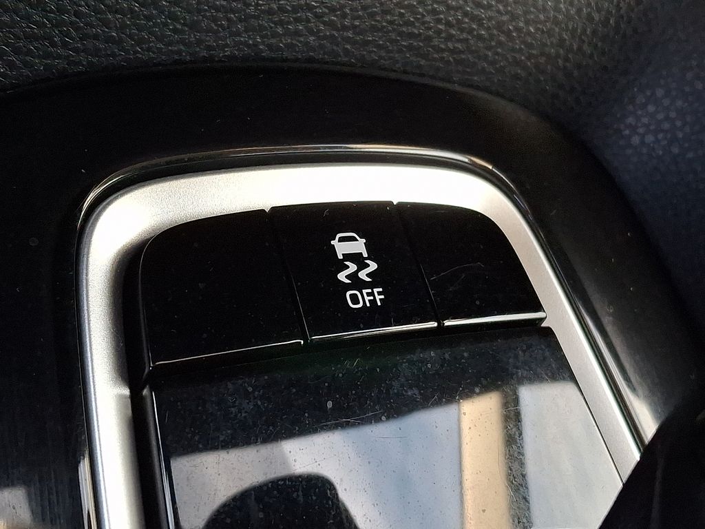 Thumbnail: 2022 Toyota Corolla - 22