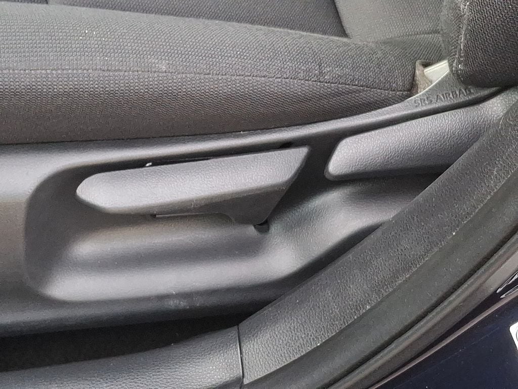 Thumbnail: 2023 Toyota Corolla - 12