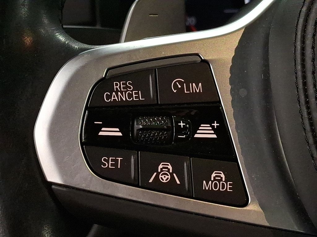 Thumbnail: 2023 BMW 5 Series - 17