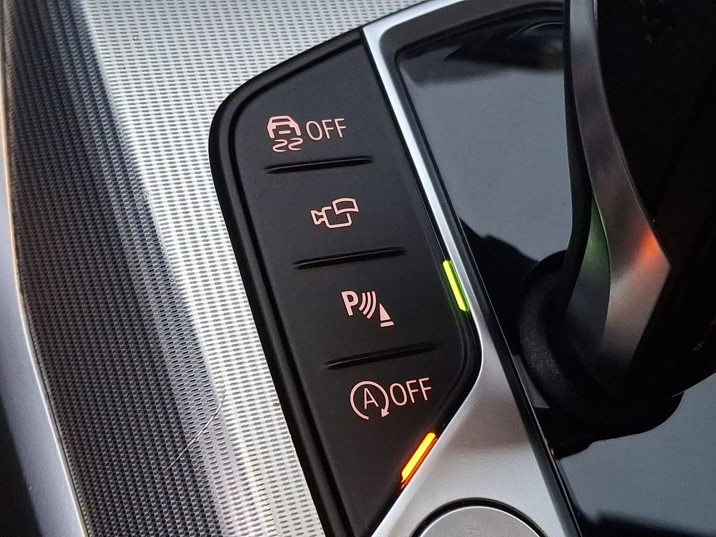 Thumbnail: 2021 BMW 3 Series - 21