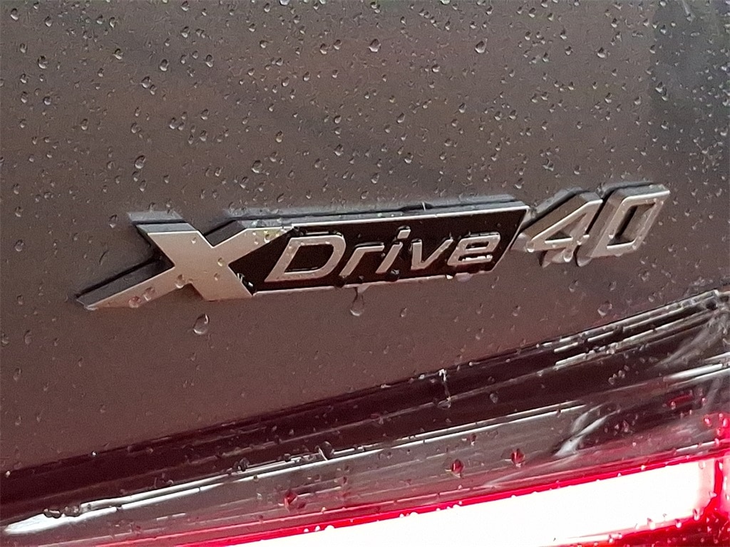 Thumbnail: 2025 BMW i4 - 29