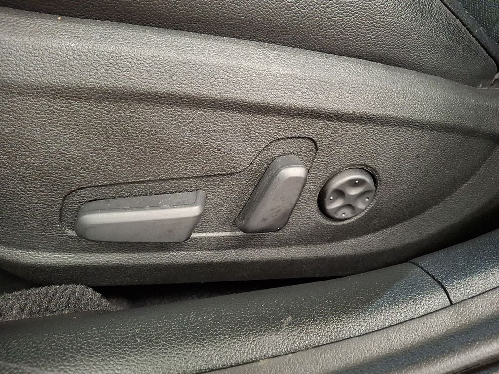 Thumbnail: 2016 Kia Optima - 11