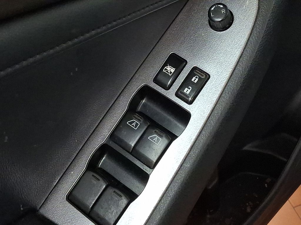 Thumbnail: 2010 Nissan Altima - 26