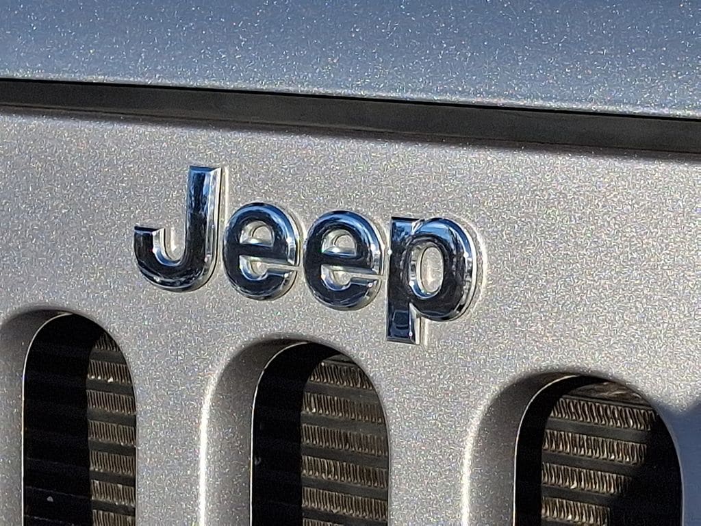 Thumbnail: 2016 Jeep Wrangler - 29