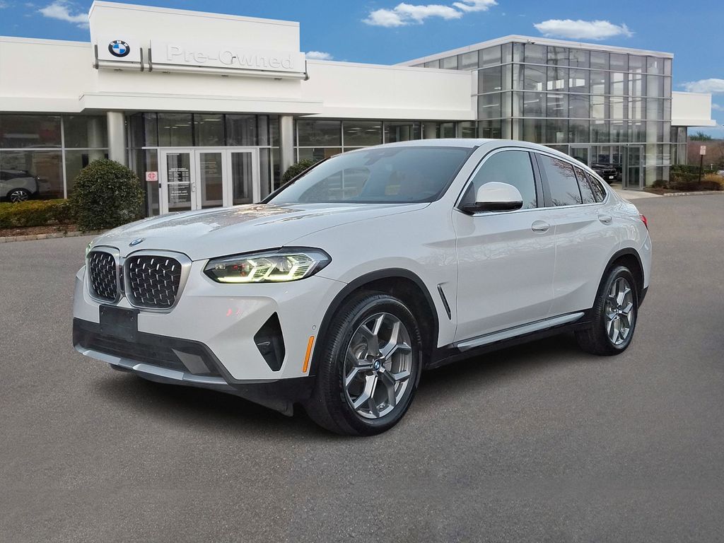 2023 BMW X4 30i's photo