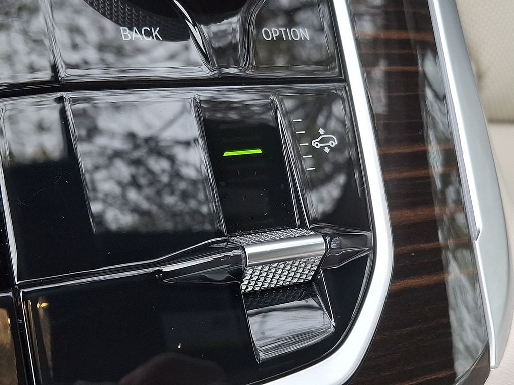 Thumbnail: 2026 BMW X7 - 23