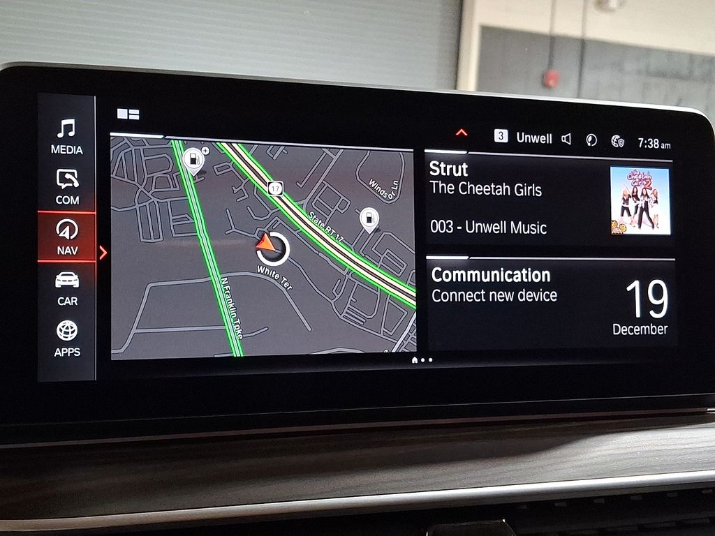 Thumbnail: 2022 BMW 5 Series - 11