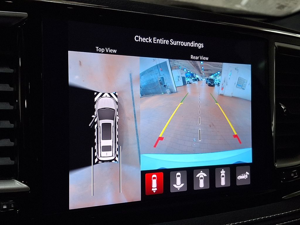 Thumbnail: 2024 Chrysler Pacifica - 15