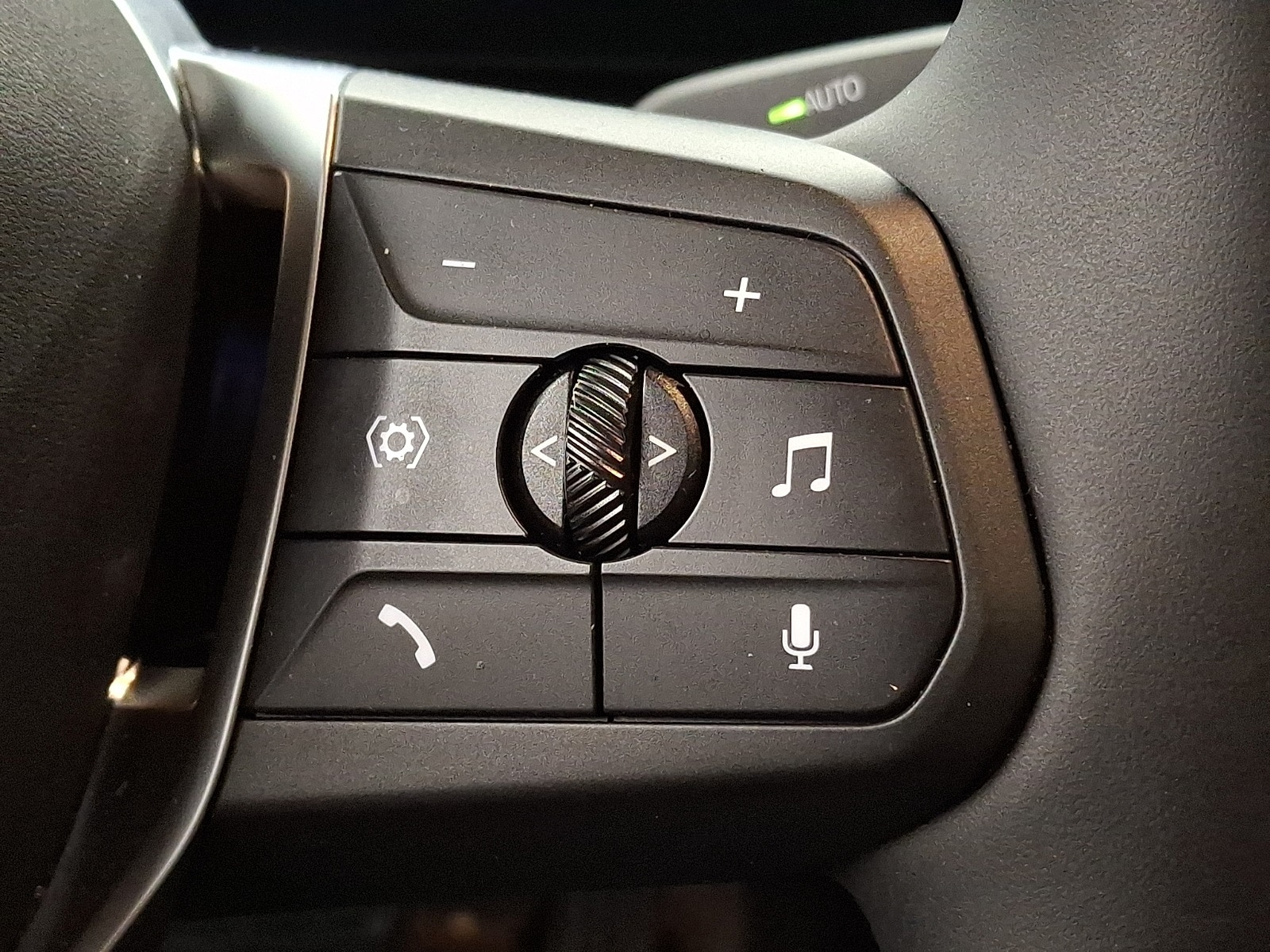 Thumbnail: 2025 BMW 2 Series - 17