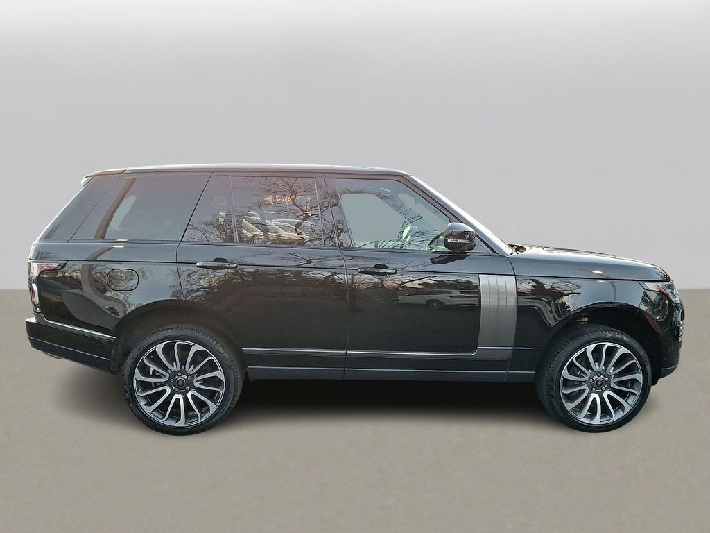 Thumbnail: 2022 Land Rover Range Rover - 4