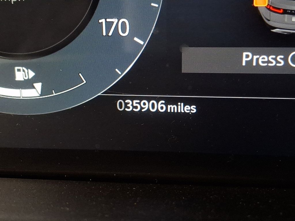 Thumbnail: 2023 Land Rover Range Rover Velar - 15