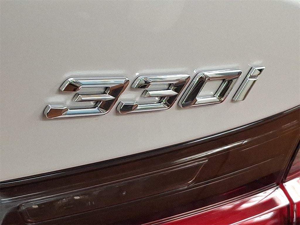 Thumbnail: 2025 BMW 3 Series - 28