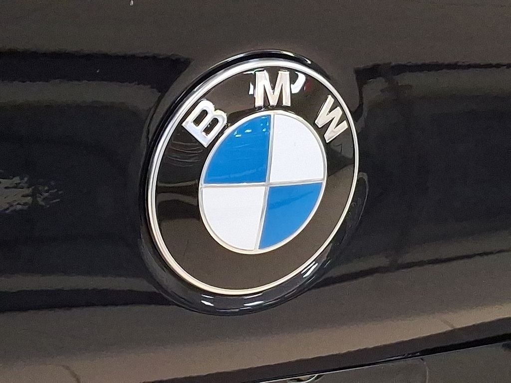 Thumbnail: 2026 BMW M5 - 8