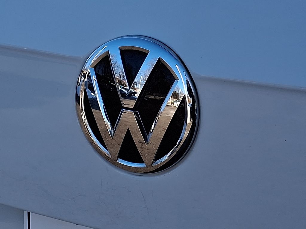 Thumbnail: 2021 Volkswagen Tiguan - 28