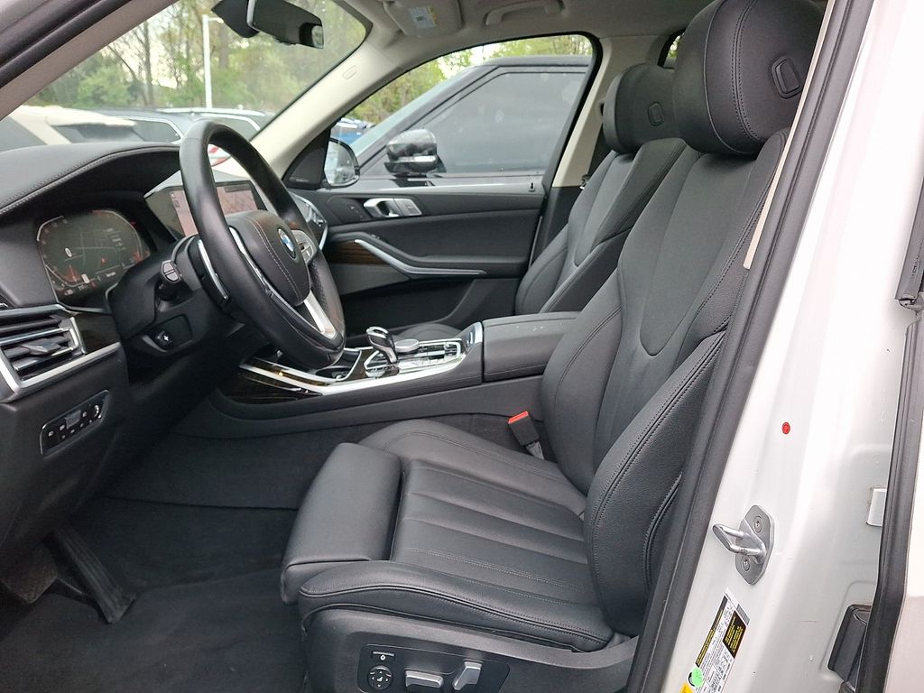 Thumbnail: 2020 BMW X7 - 10
