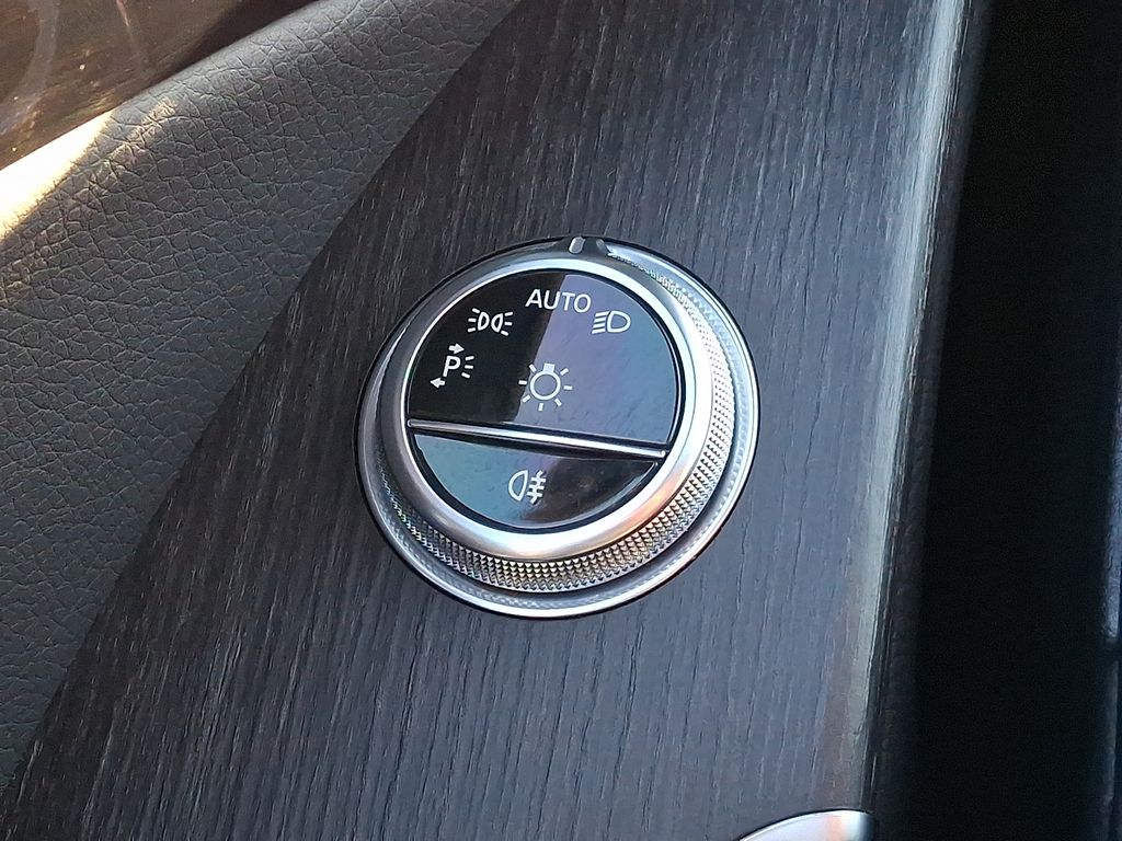 Thumbnail: 2022 Mercedes-Benz S-Class - 21