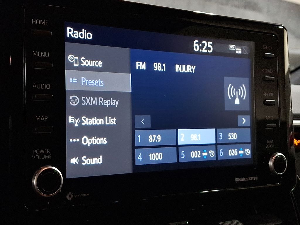 Thumbnail: 2022 Toyota Corolla - 10