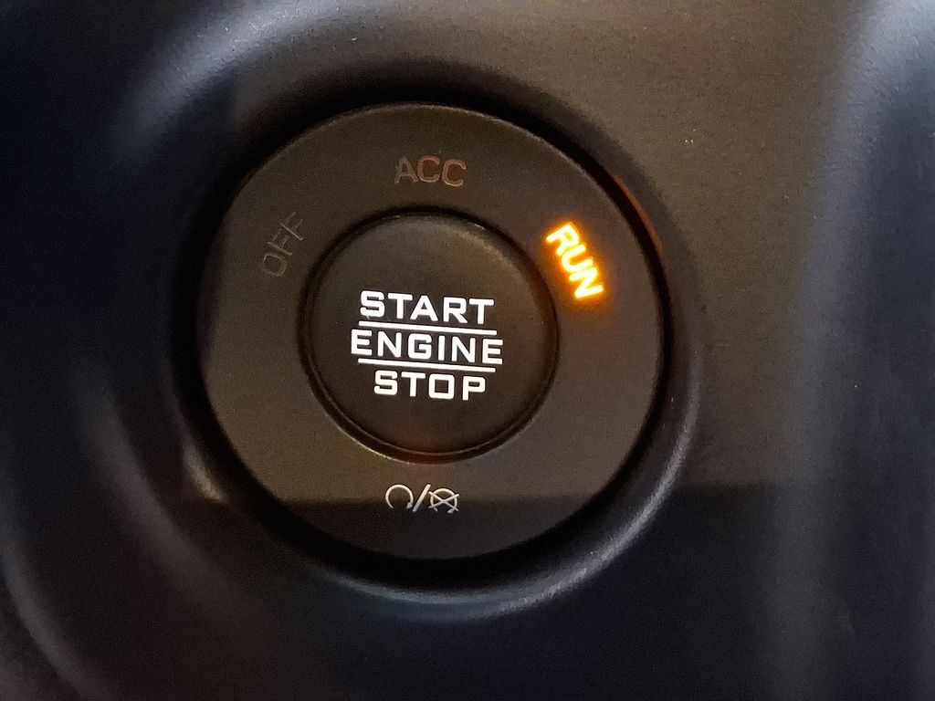 Thumbnail: 2022 Jeep Wrangler - 17