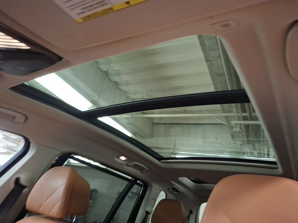 Thumbnail: 2023 BMW X7 - 12