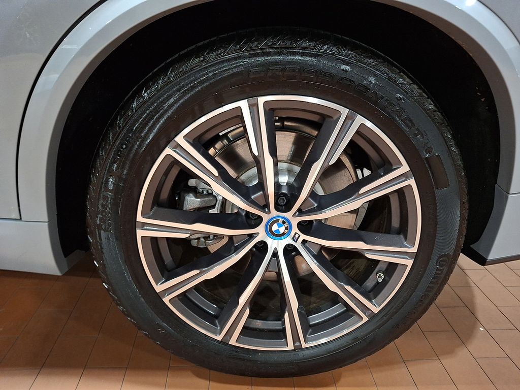 Thumbnail: 2025 BMW X5 - 7