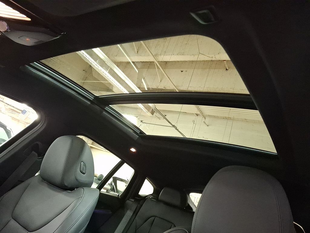 Thumbnail: 2020 BMW X4 - 12